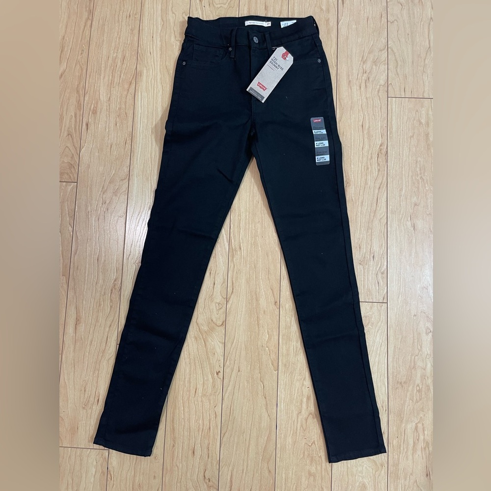 NWT! WOMENS BLACK LEVI JEANS!! SKINNY 27x32